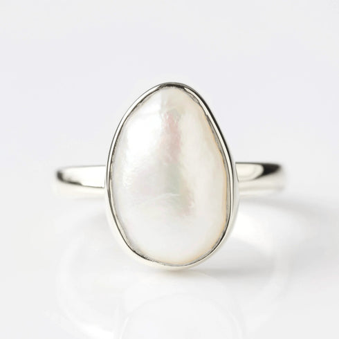 Mother of pearl ring - Vintage inspired ring - Oval ring - Gemstone ring - Statement ring - Braided ring - Bold ring - MARGOT RING