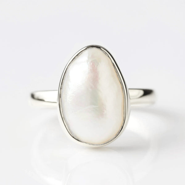 Mother of pearl ring - Vintage inspired ring - Oval ring - Gemstone ring - Statement ring - Braided ring - Bold ring - MARGOT RING