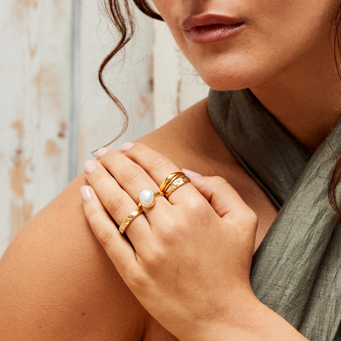 Mother of pearl ring - Vintage inspired ring - Oval ring - Gemstone ring - Statement ring - Braided ring - Bold ring - MARGOT RING