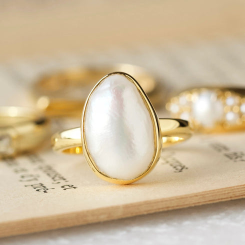 Mother of pearl ring - Vintage inspired ring - Oval ring - Gemstone ring - Statement ring - Braided ring - Bold ring - MARGOT RING