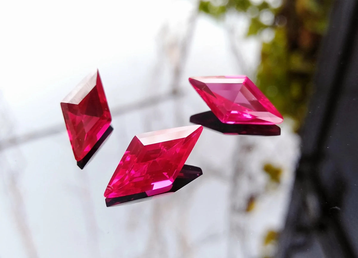 Cubic Zirconia AAA Quality 5pcs Cubic Zirconia Diamond Kite shape Stones 7x14mm Size