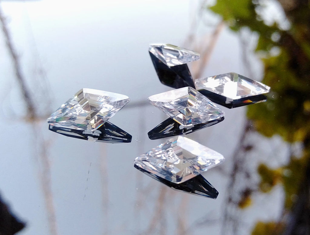 Cubic Zirconia AAA Quality 5pcs Cubic Zirconia Diamond Kite shape Stones 7x14mm Size