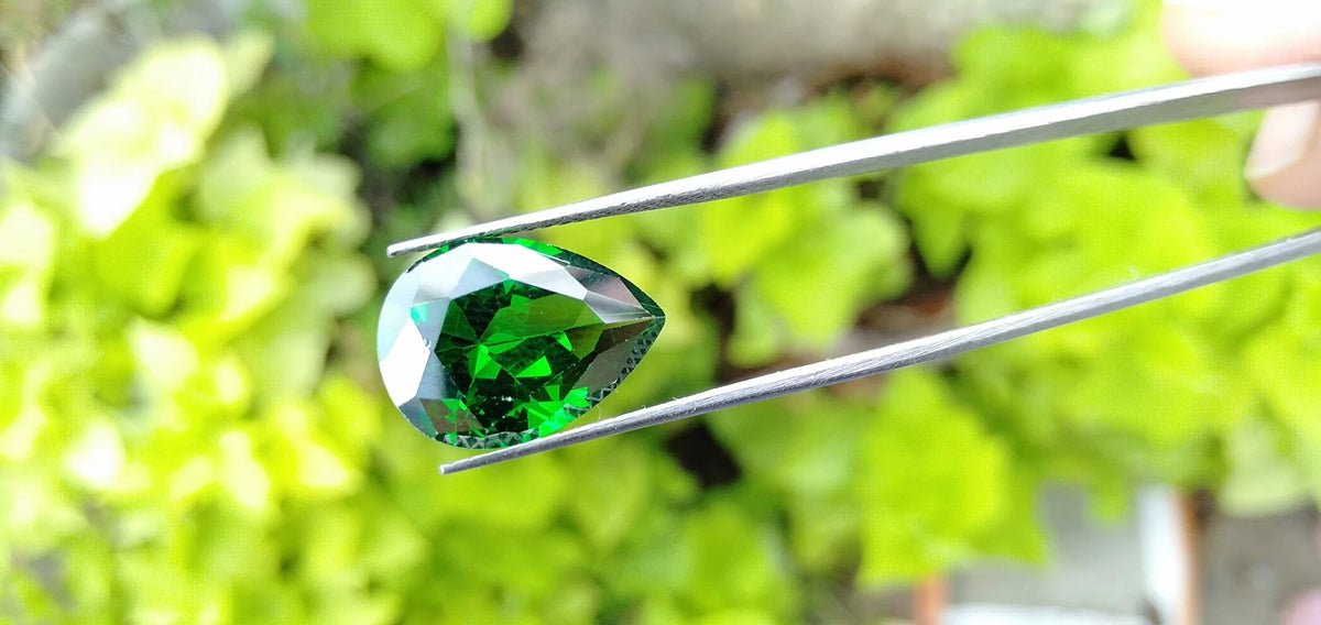 Cubic Zirconia AAA Quality Cubic Zirconia Pear Shape Emerald Green Color CZ Loose Stones (2x4mm to 10x14mm) Zirconia