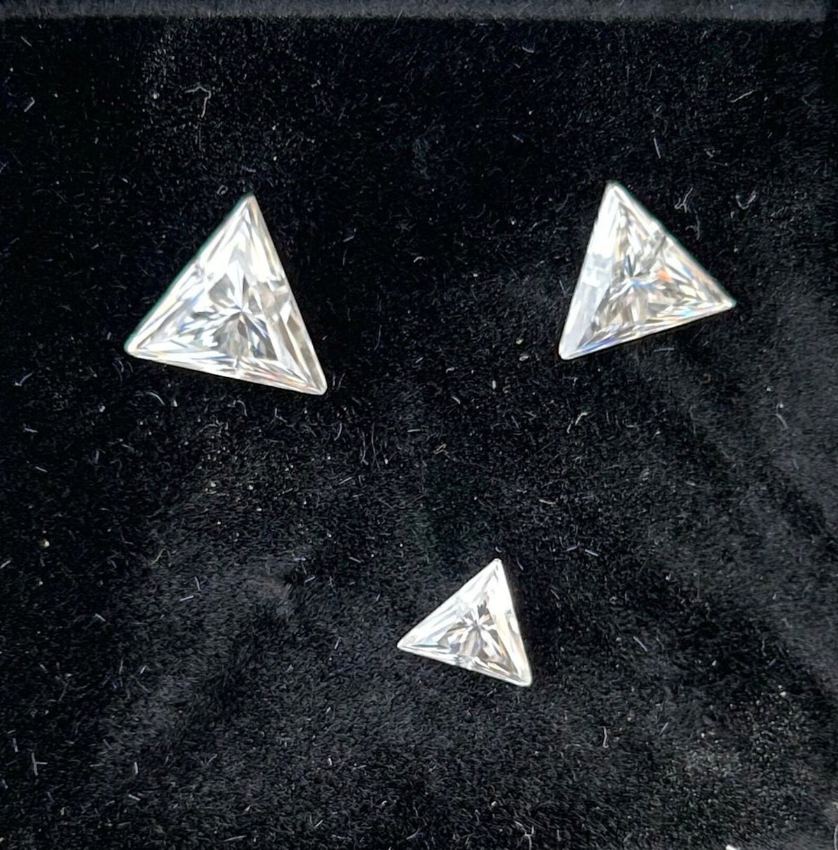 Moissanite Diamond Certified Loose stone White Moissanite Triangle Shape Cut Stone D VVS1 Faceted Moissanite For Jewelry Making 3mm to 10mm
