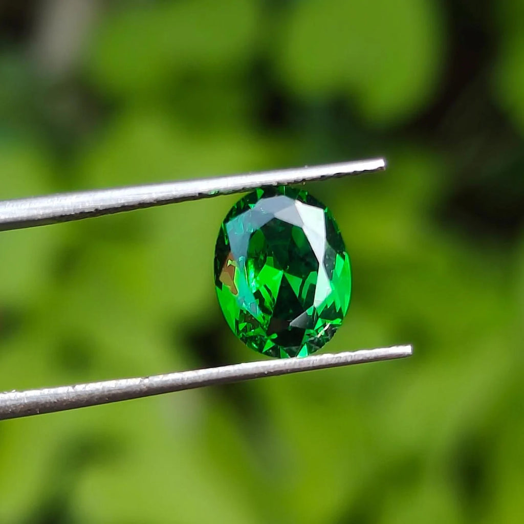 Cubic Zirconia AAA Quality Cubic Zirconia Oval Shape Emerald Green Color CZ Loose Stones (2x4mm - 15x20mm)