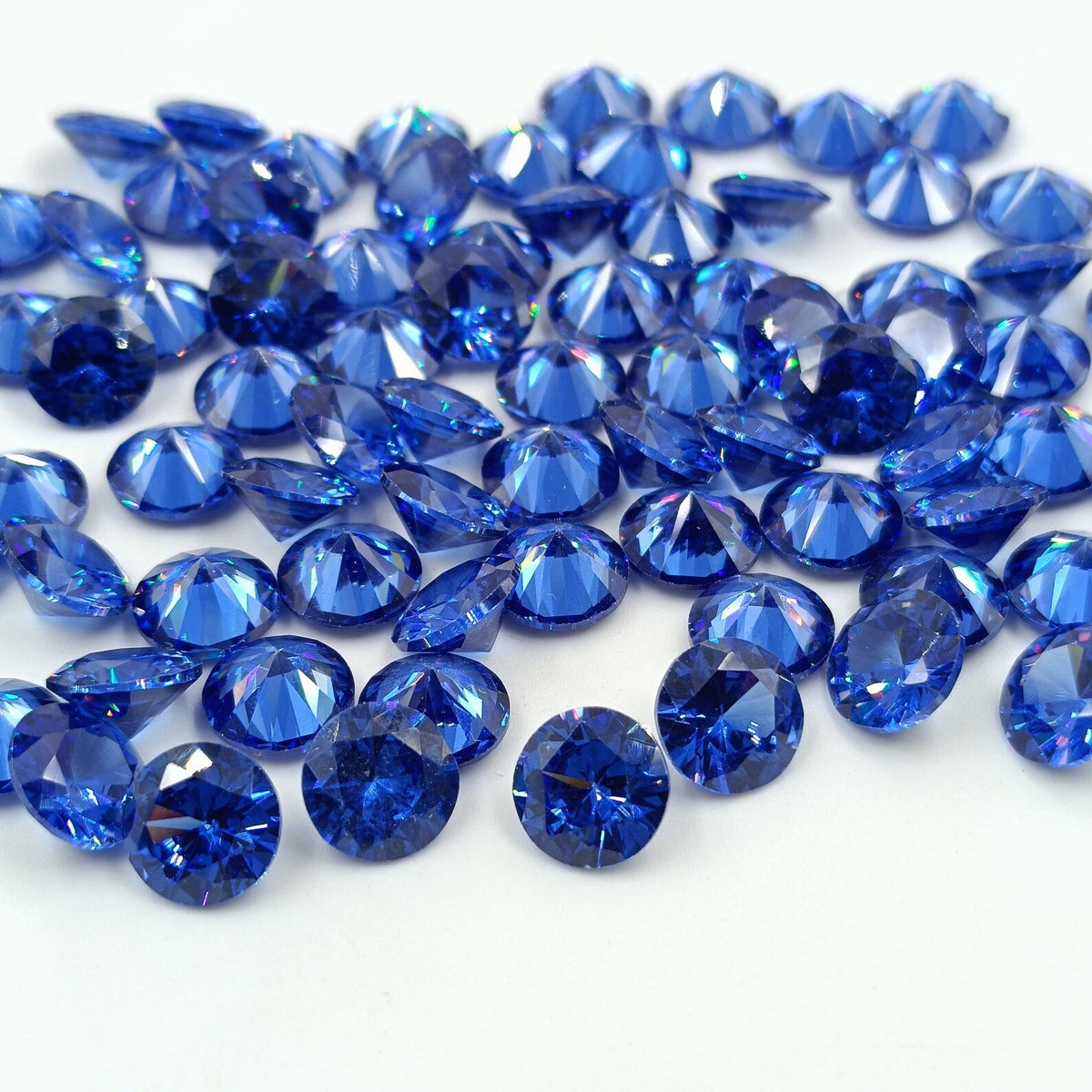 AAA Cubic Zirconia: Round Blue Sapphire CZ Gemstone (8mm)